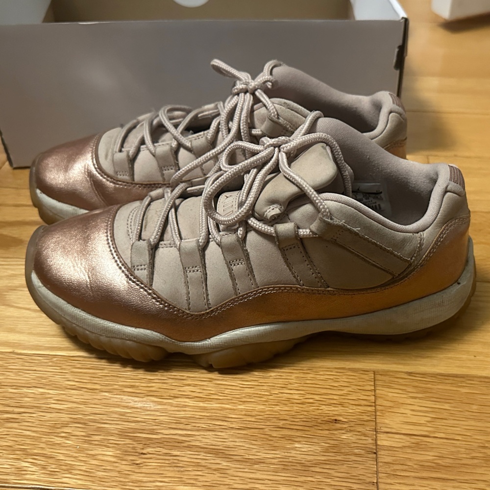 Women’s Air Jordan 11 Retro Low